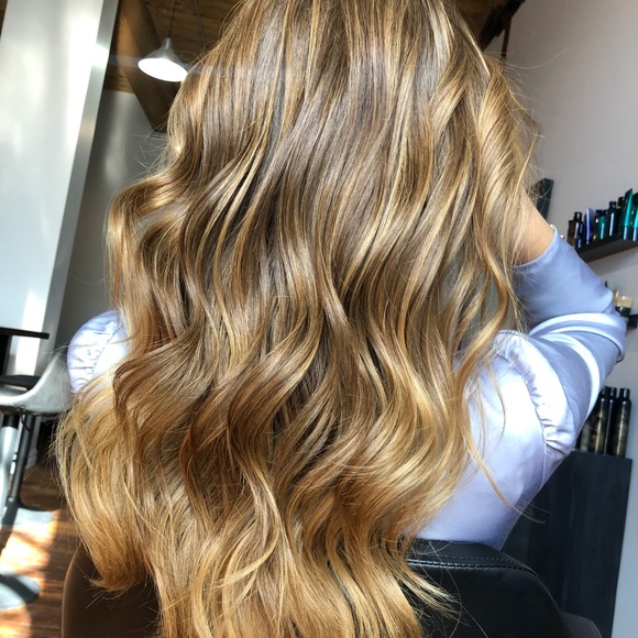 Meet your Posher, Andreea - Picture 1 of 1